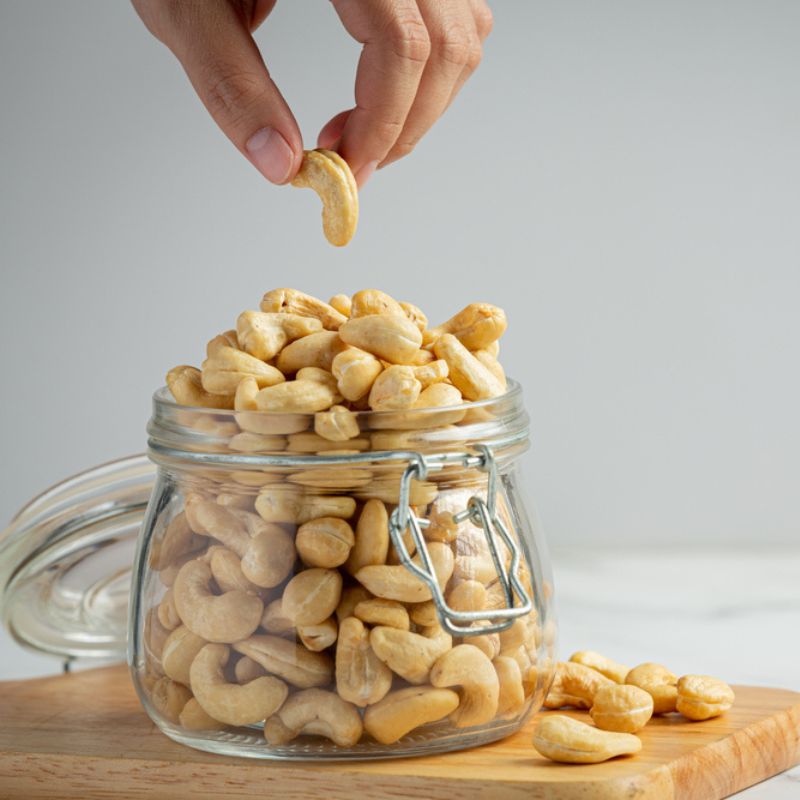 100g hạt điều bao nhiêu calo