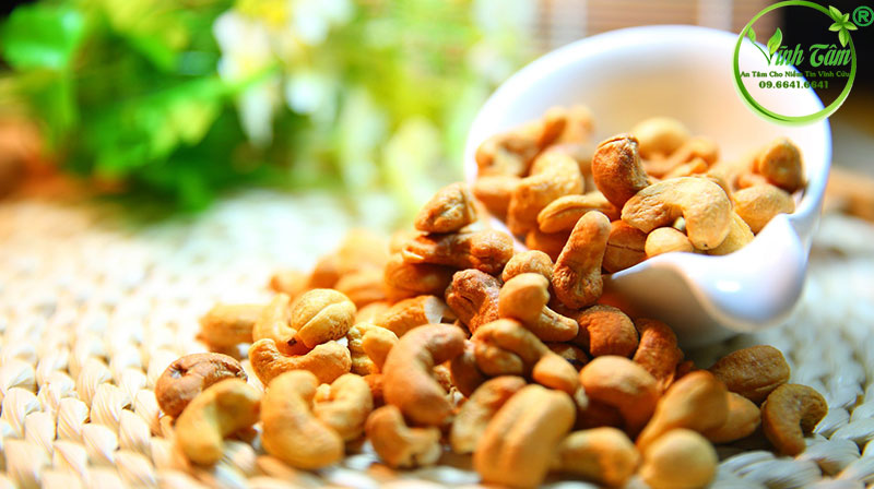 ăn hạt điều rang muối có béo không