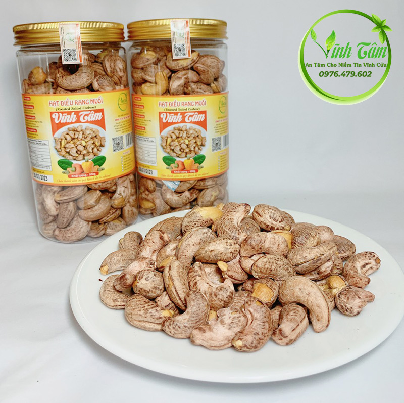 100g hạt điều bao nhiêu calo?