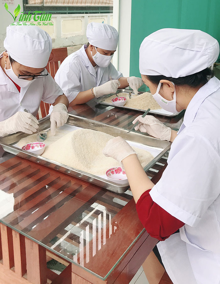 chế biến mủ trôm