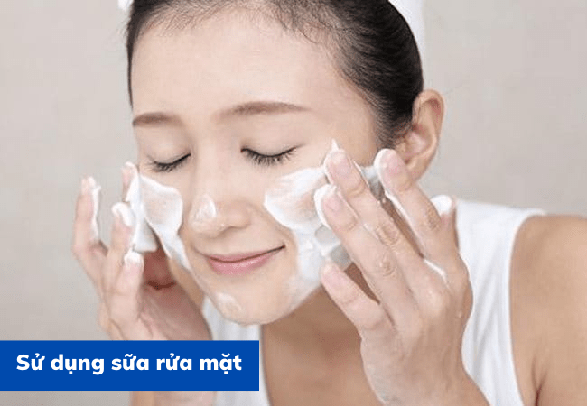 sử dụng sữa rửa mặt